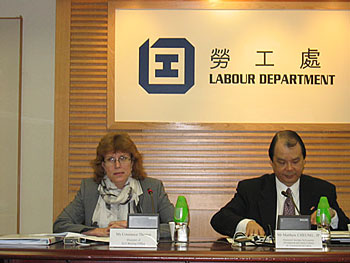 The Director of the ILO Office for China and Mongolia, Ms Constance Thomas (left in upper photo), visits the HKSAR and discusses with LAB members on The Future Outlook of the ILO Office for China and Mongolia with Special Emphasis on Promoting Tripartism.