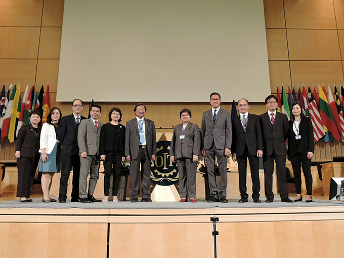 三方代表团出席在瑞士日内瓦举行的第106届国际劳工大会