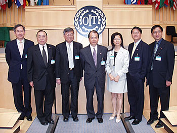 The Permanent Secretary for Economic Development and Labour (Labour), Mr Matthew CHEUNG Kin-chung (middle), and LAB members attend the 93rd Session of the International Labour Conference.