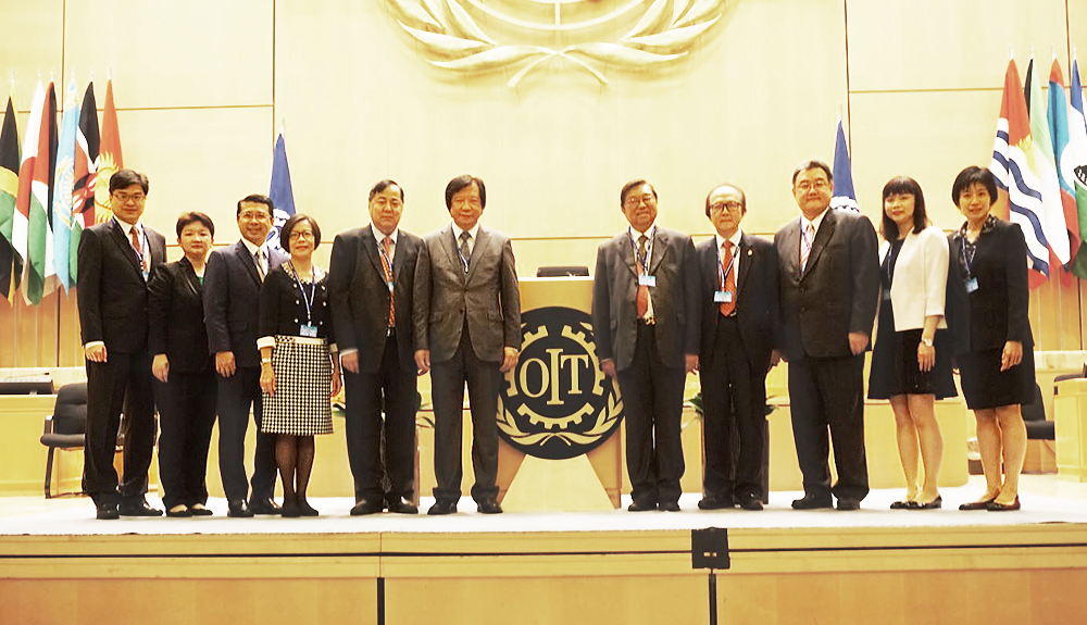 Representatives of HKSAR attending the 105th Session of the International Labour Conference Representatives of HKSAR attending the 105th Session of the International Labour Conference