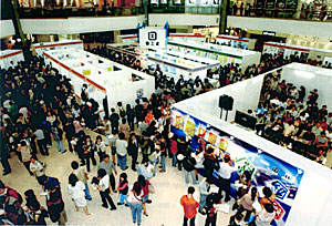 Large-scale recruitment activities provide opportunities for job-seekers and employers to meet and communicate directly. 