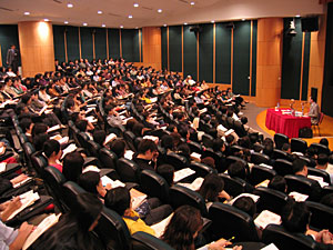 Seminar on the Employees' Compensation Ordinance to enhance participants' understanding of the Ordinance and the procedures in processing employees' compensation cases. 
