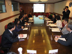 Commissioner for Labour Mrs. Cherry TSE LING Kit-ching meets the delegation of the Beijing Administration of Work Safety.